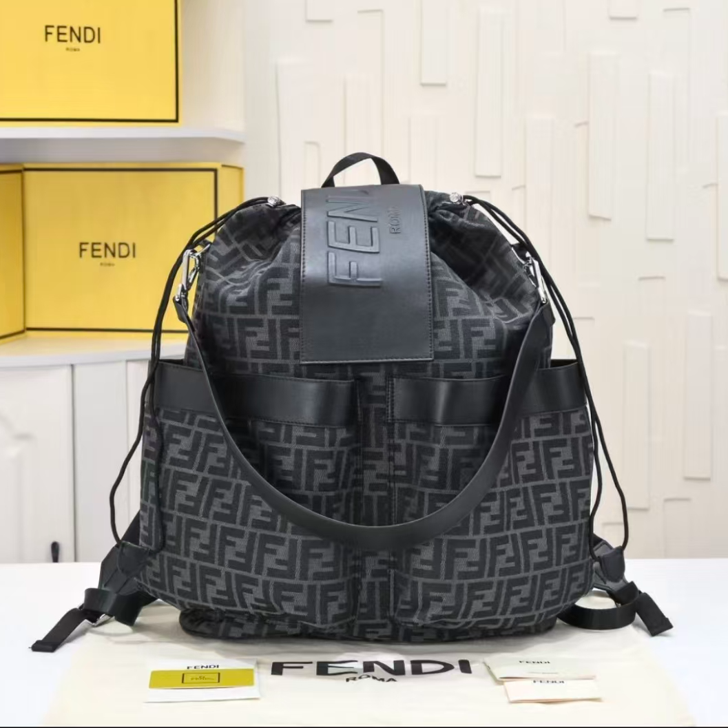 95新 FENDI/芬迪 胖虎安安/芬迪/95新/公价0/箱包/两用包/9080057