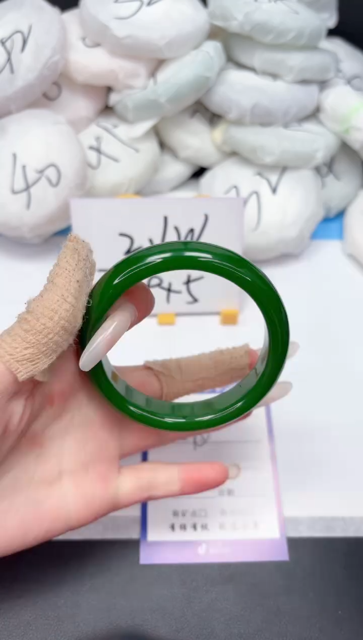 【闪购商品】石英质玉手镯未镶嵌346-59.7