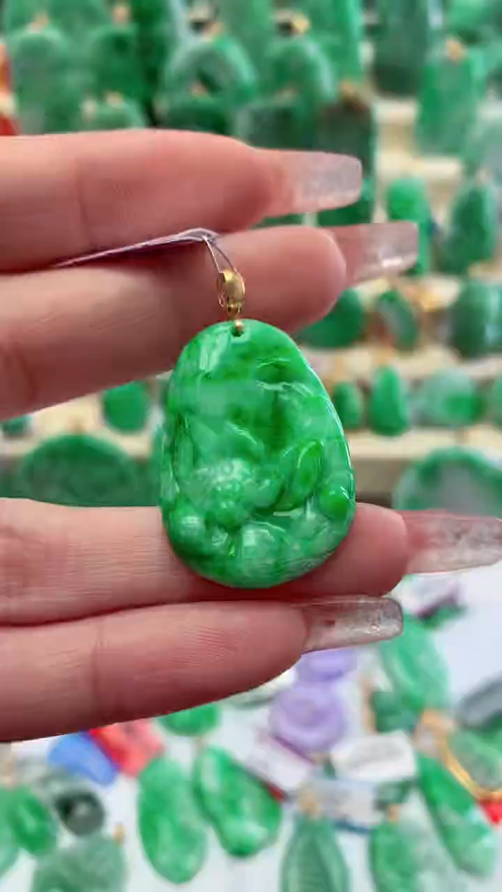 【闪购商品】翡翠颈饰18K金镶嵌挂件