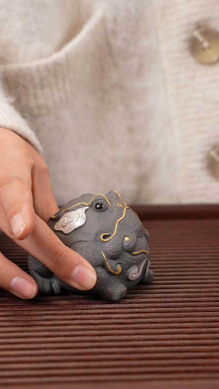 【闪购商品】紫砂茶宠富贵蛙（描金银）