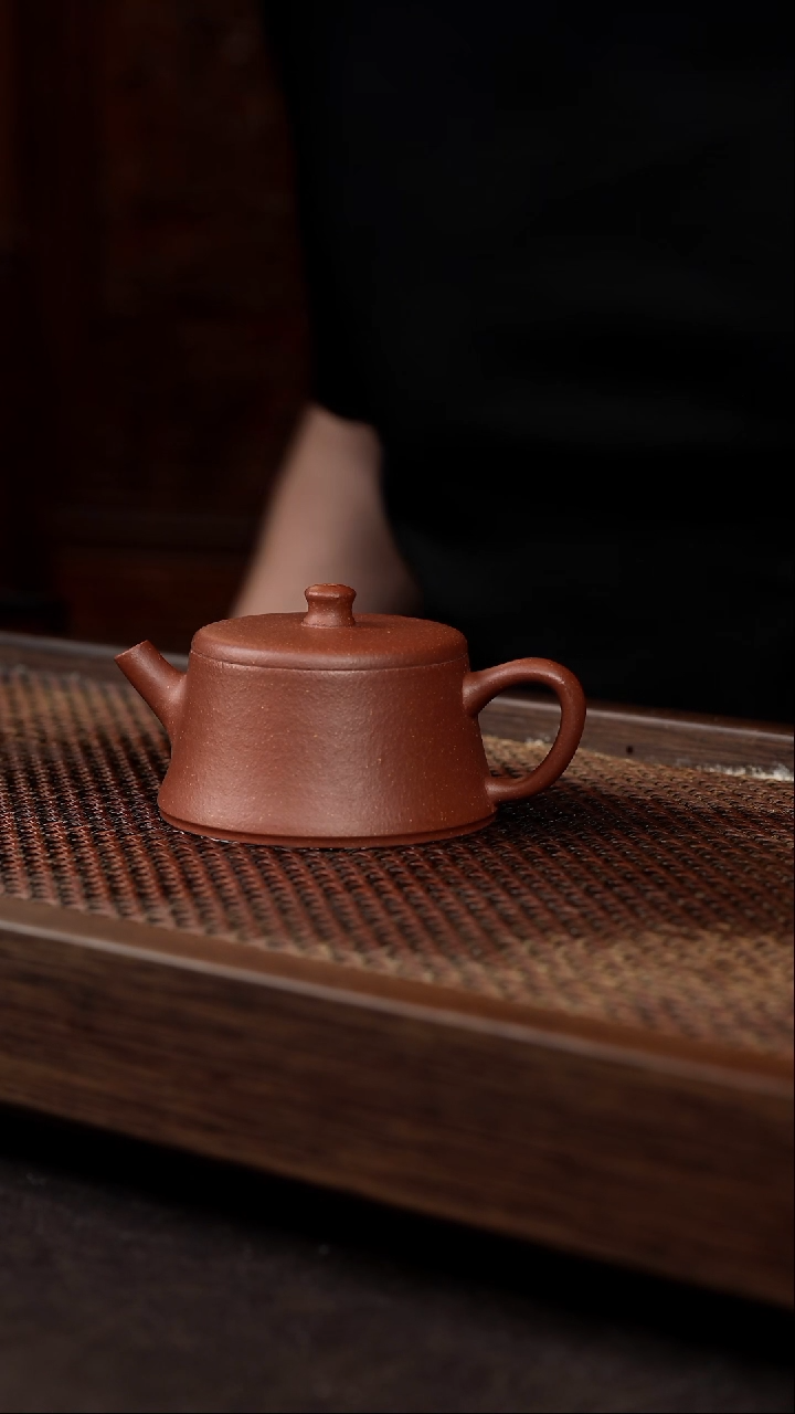 茶壶紫砂红降坡云柱