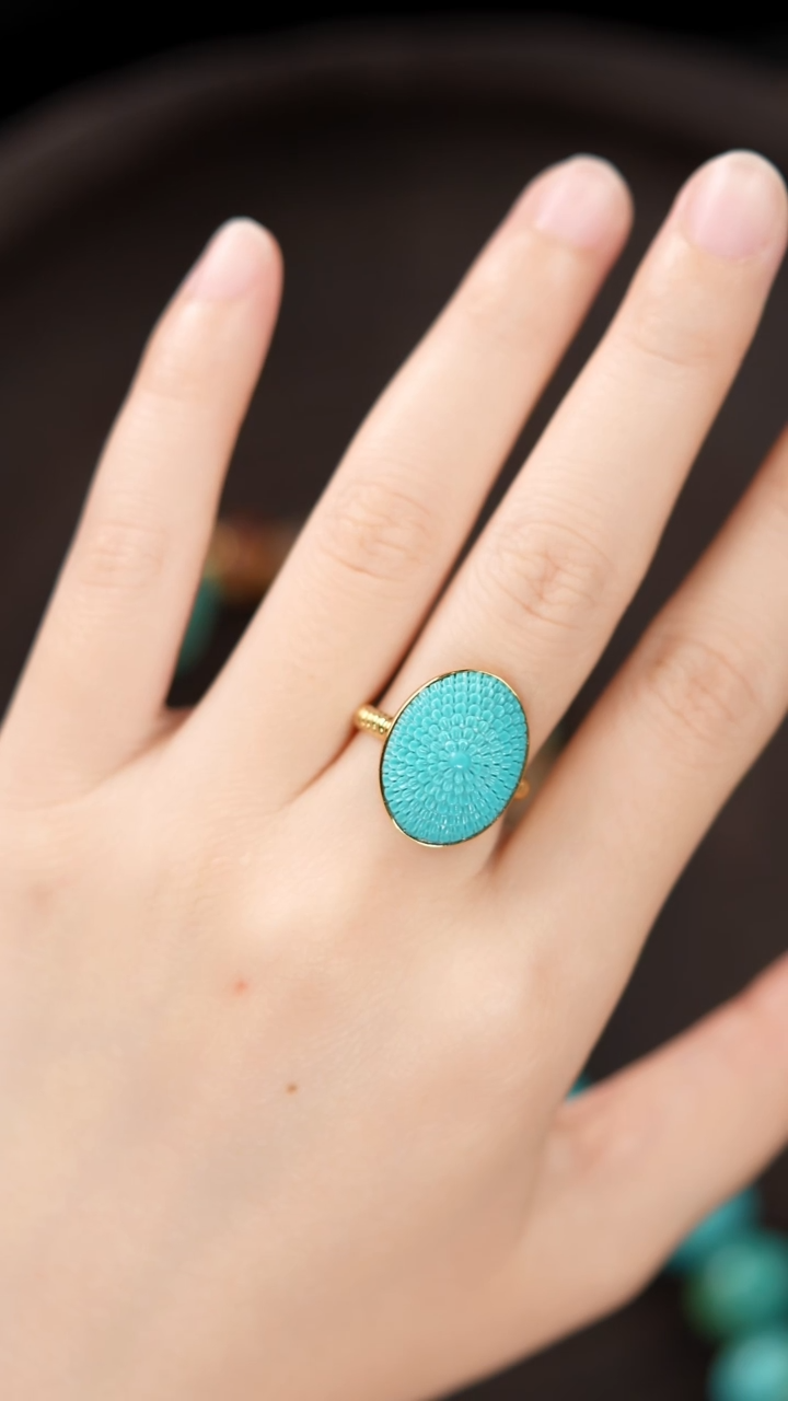 绿松石18K金镶嵌戒指格桑花