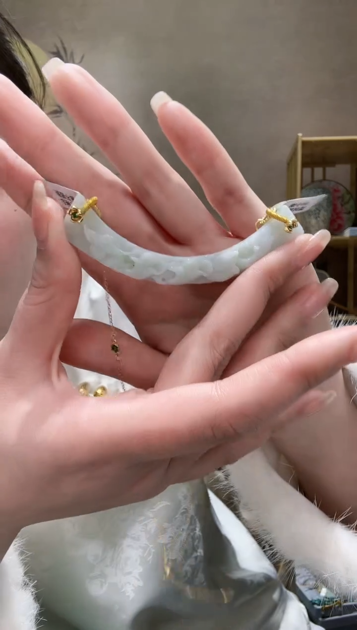 【闪购商品】翡翠颈饰未镶嵌吊坠