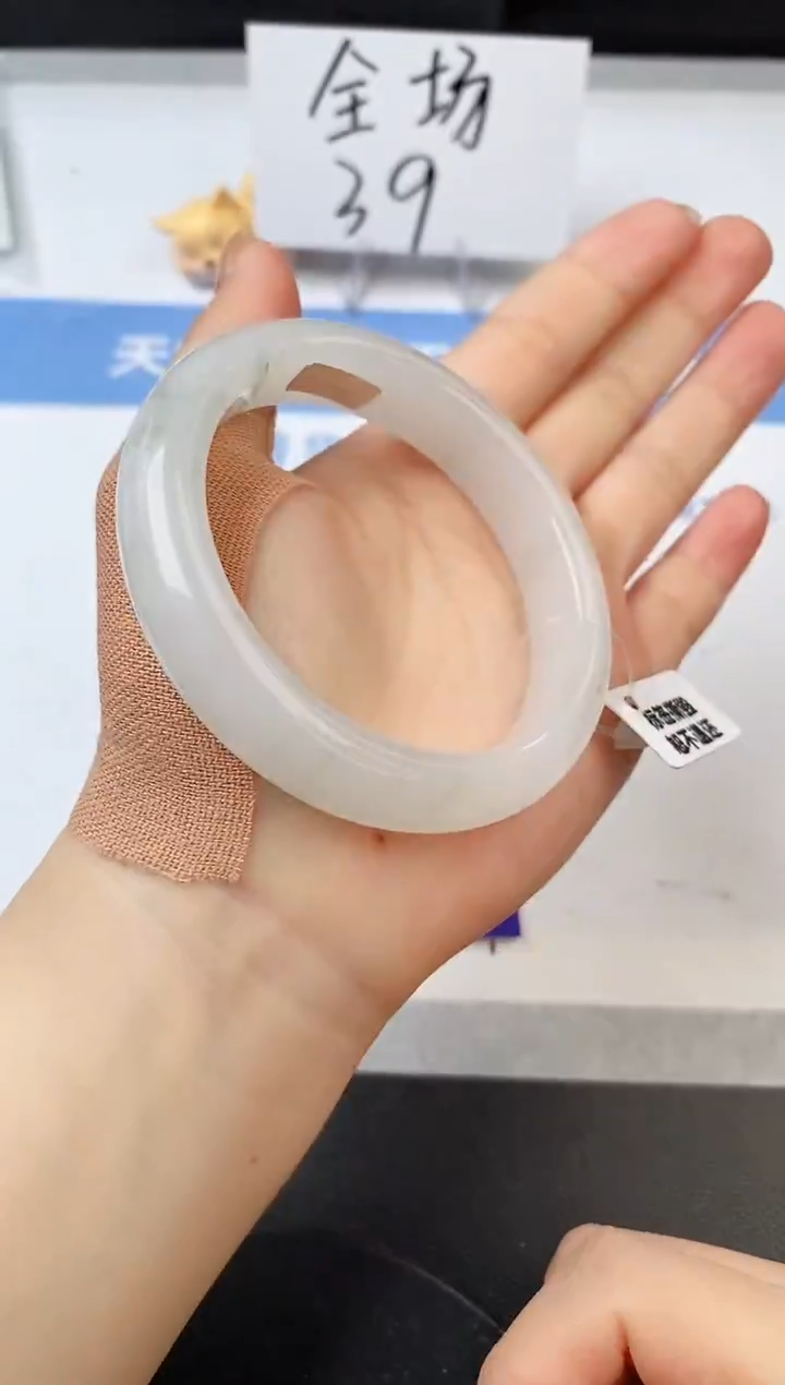 【闪购商品】石英质玉手镯未镶嵌s1-PB-56.4