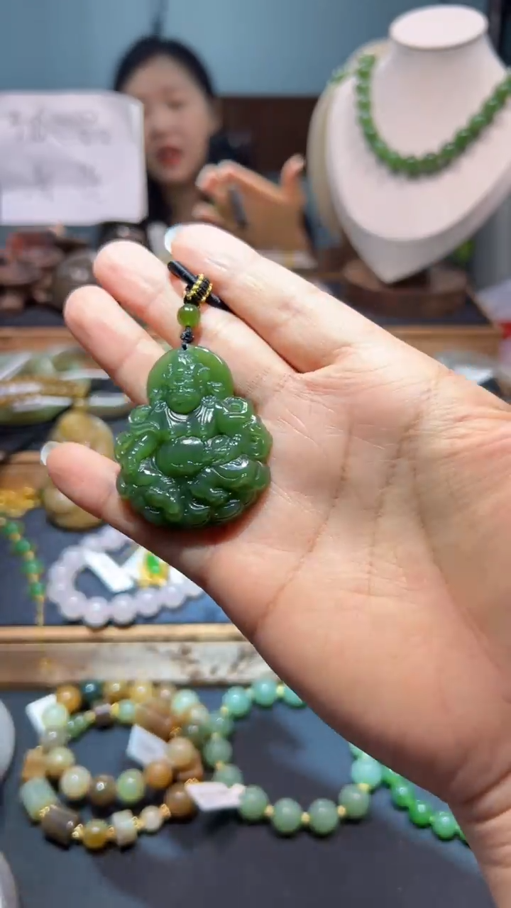 颈饰未镶嵌和田玉1