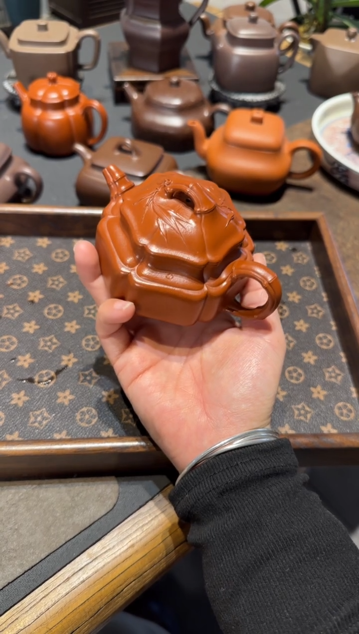 【闪购商品】紫砂茶壶六方海棠双线竹鼓