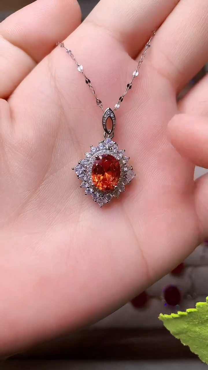 【闪购商品】石榴石（芬达石）吊坠(赠链)银S925镶嵌000