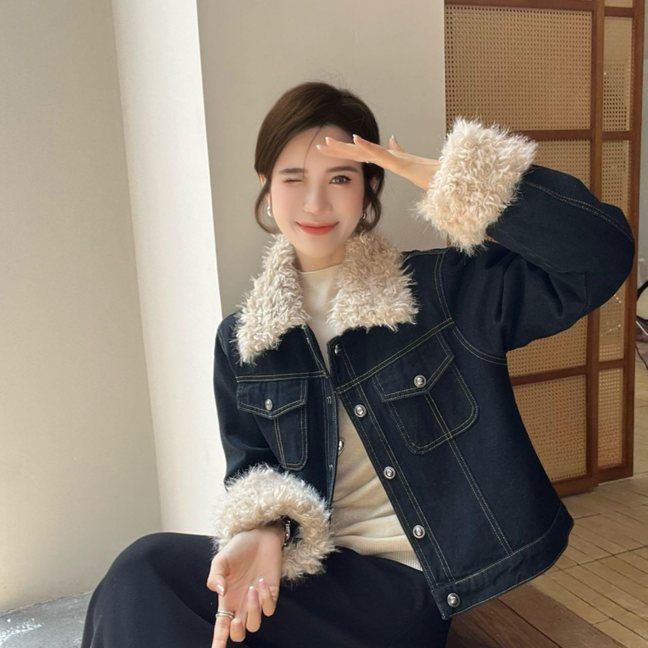 毛茸茸外套女冬季时尚韩版2025新款加厚牛仔拼接毛绒上衣