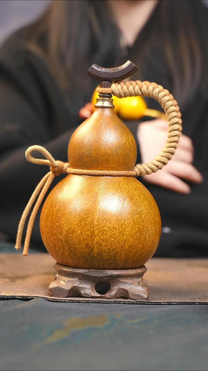 【闪购商品】XU343大漆酒葫芦不包手串及旋转底座