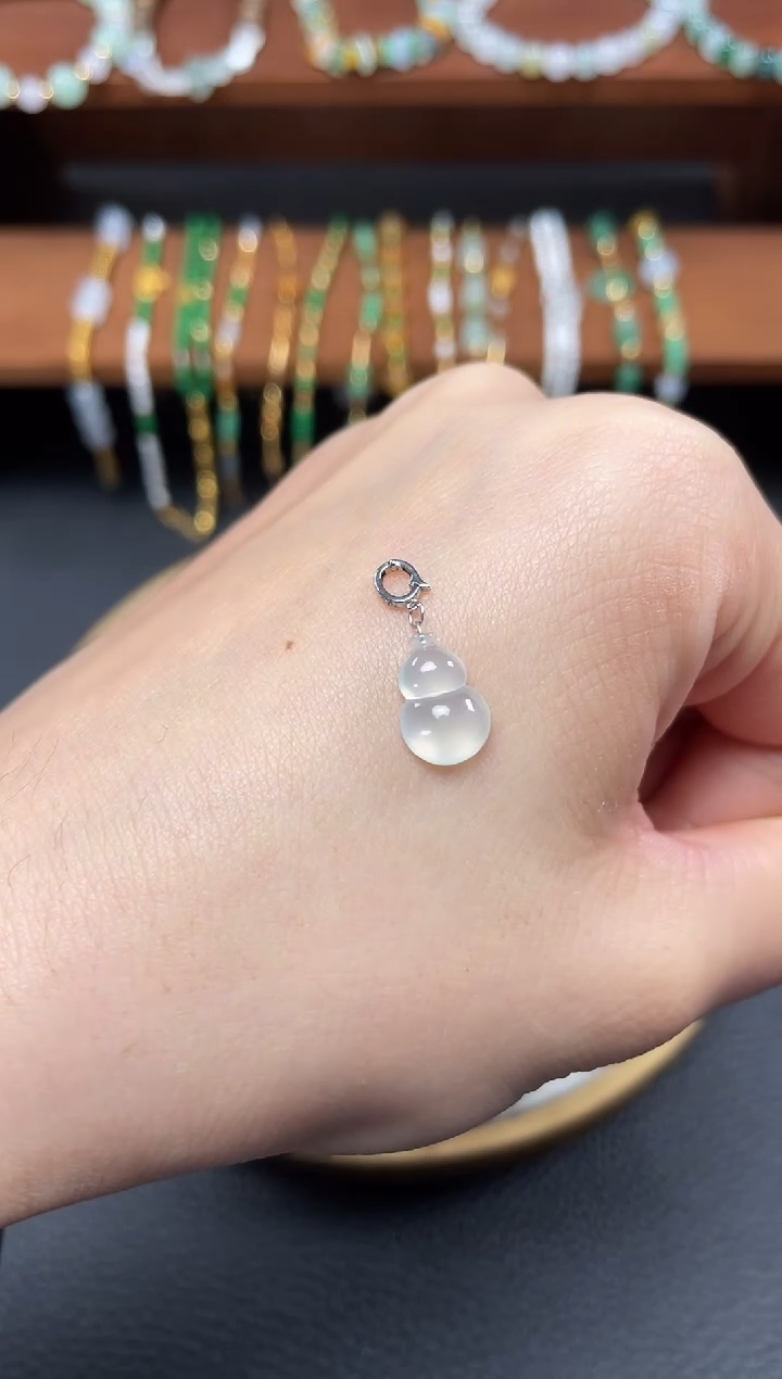 【闪购商品】翡翠吊坠(不含链)18K金镶嵌一个   JK670