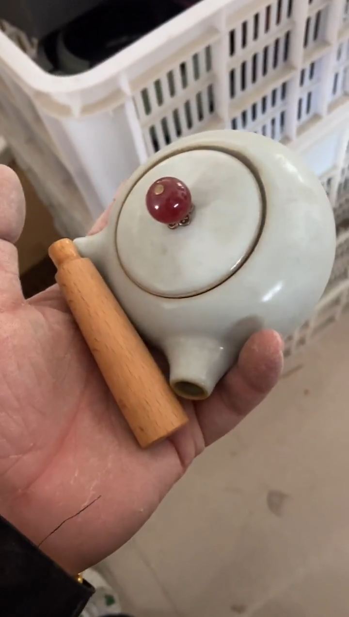 杯无运费险有瑕疵的摄影的产品有使用过的痕迹有点脏介意勿拍