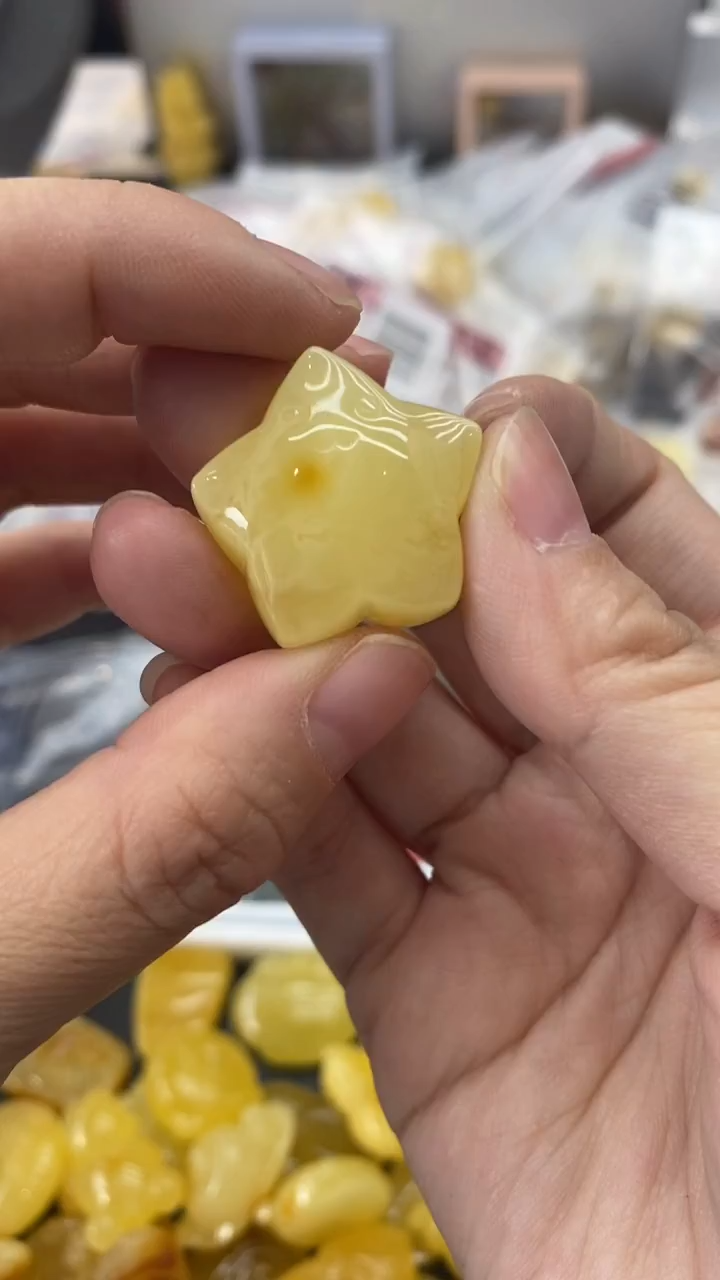 琥珀未镶嵌珠宝奇石546