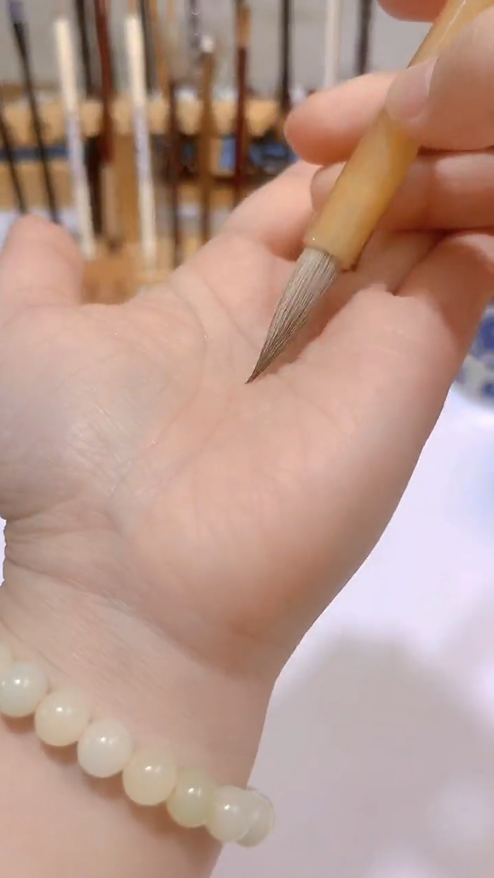 新款琥珀色笔杆狐狼毛笔1支 作品笔