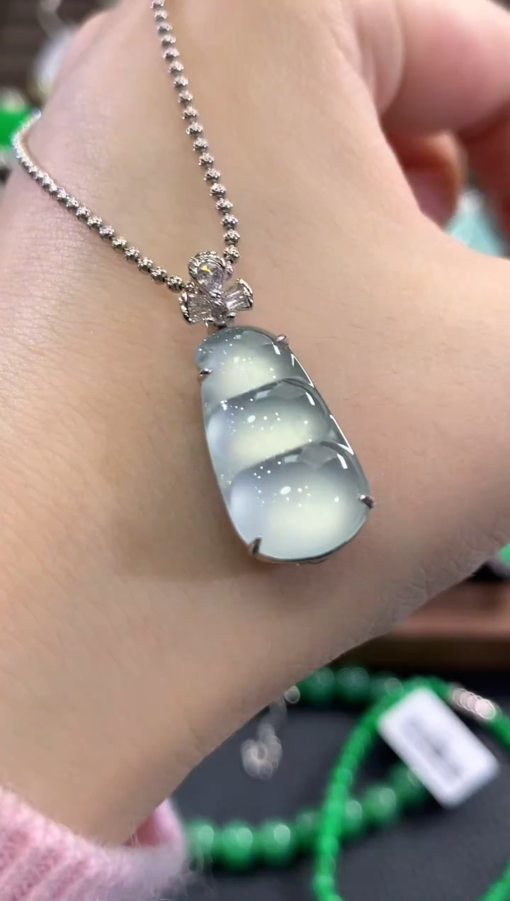 吊坠(不含链)18K金镶嵌翡翠b159