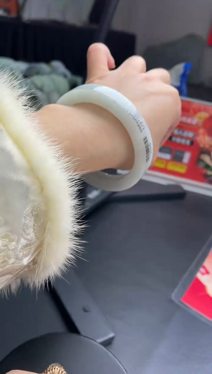 【闪购商品】定制翡翠手镯未镶嵌DDH90284