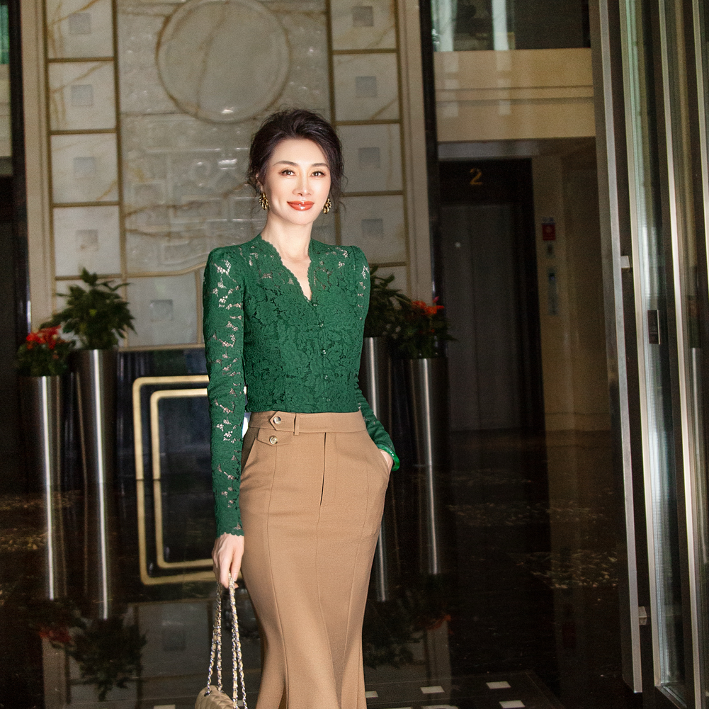 EDFNOT/杨红霞汝意FS墨绿色蕾丝打底衬衣/FS-F24025