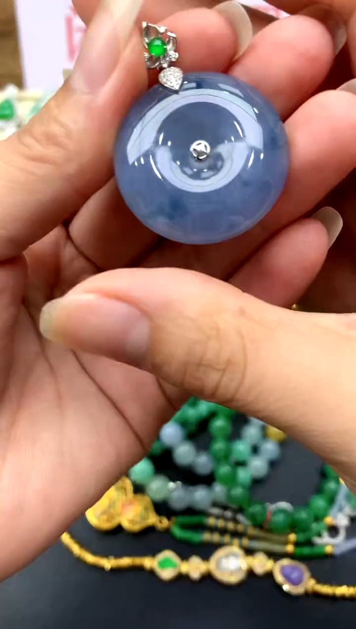 颈饰18K金镶嵌翡翠327 -中国好珍宝