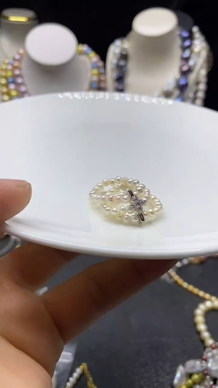 颈饰未镶嵌淡水珍珠多人