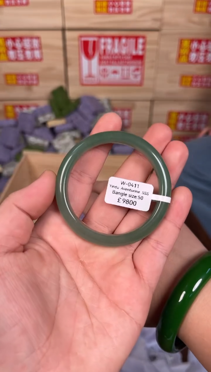 未镶嵌手镯石英质玉编码W0411