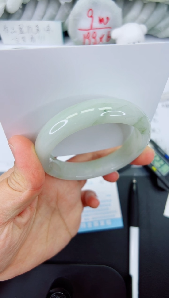 【闪购商品】石英质玉手镯未镶嵌402-58