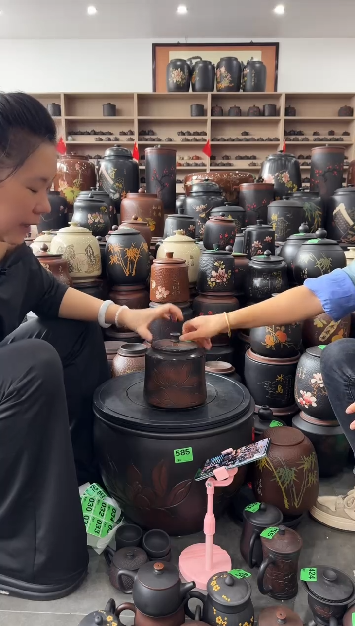 瑕疵  线雕  荷花 小蛮腰 281