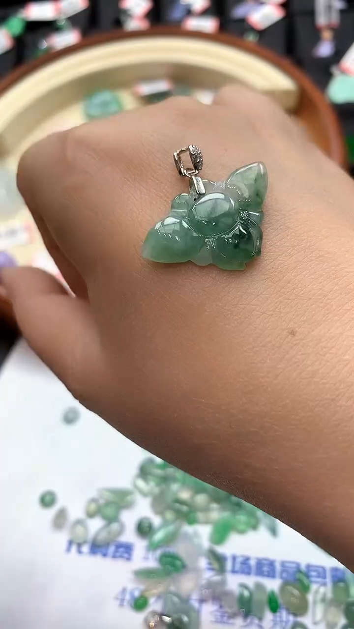 【闪购商品】翡翠吊坠(不含链)未镶嵌天然A货翡翠