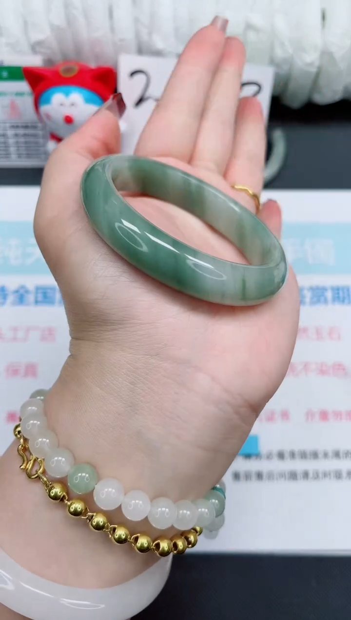 【闪购商品】石英质玉手镯未镶嵌170