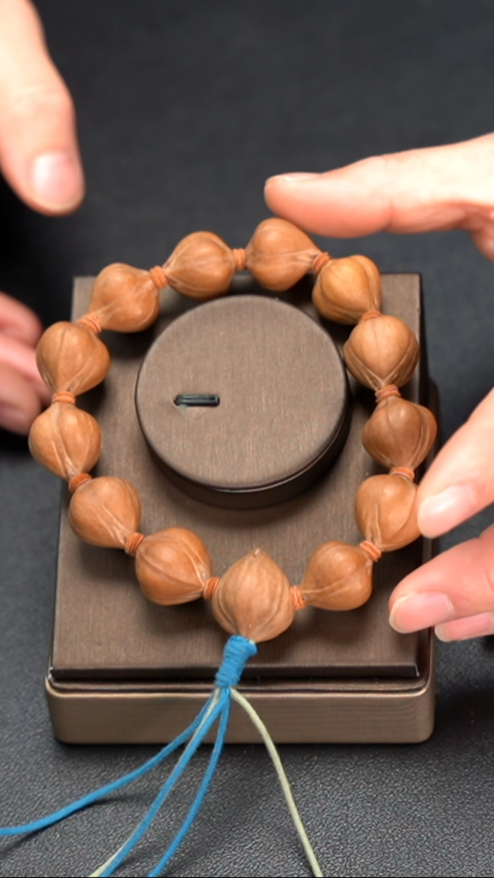 手串/手链橄榄核正三花老树铁核蒜头