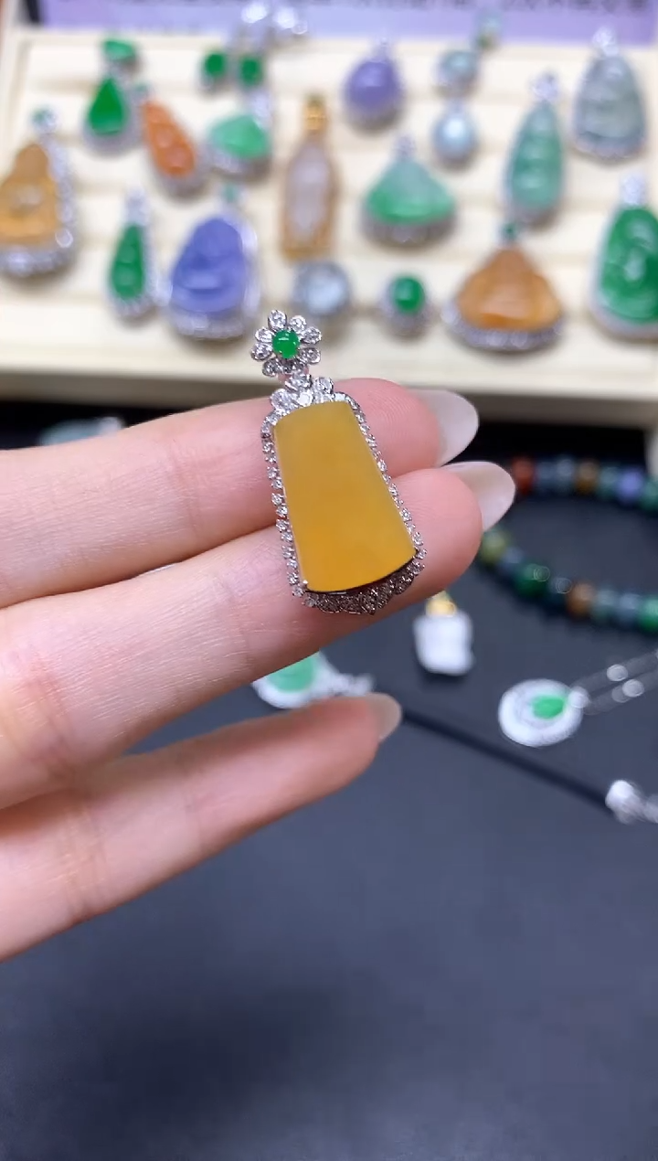 【闪购商品】翡翠吊坠(不含链)18K金镶嵌吊坠|4750+475