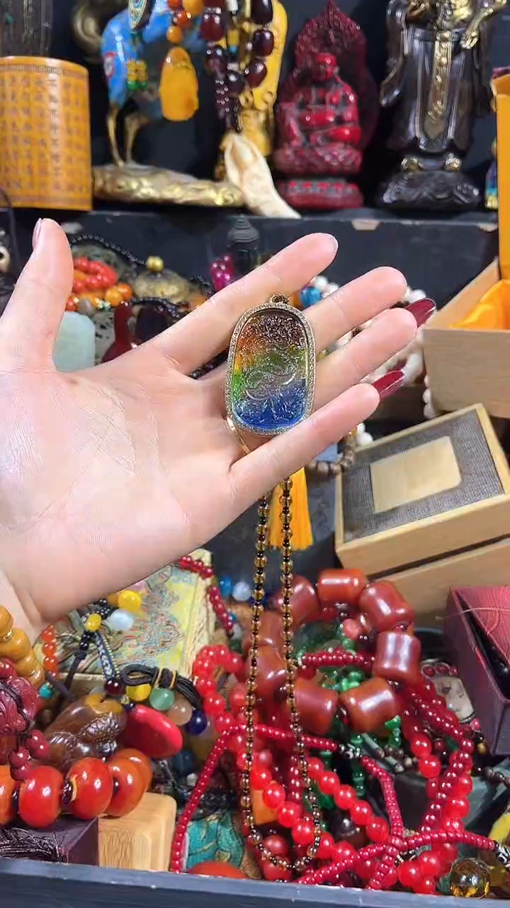 【闪购商品】琥珀颈饰未镶嵌【闪购商品】彩色琥珀龙牌1355s