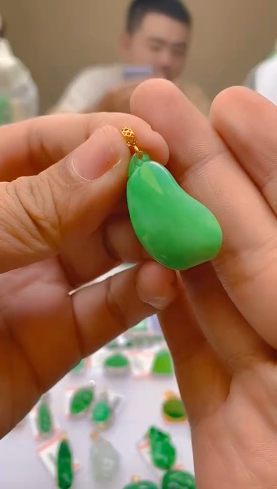 【闪购商品】翡翠颈饰18K金镶嵌新号开播，全场乱卖
