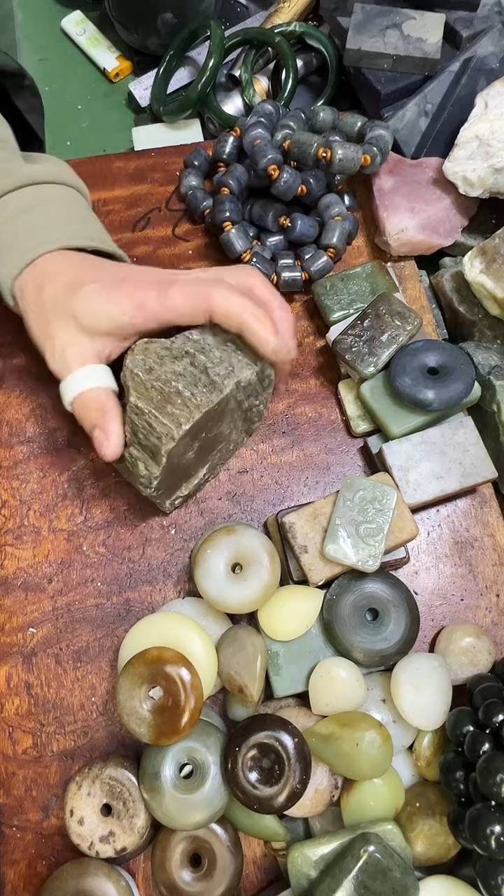 未镶嵌和田玉珠宝半成品1