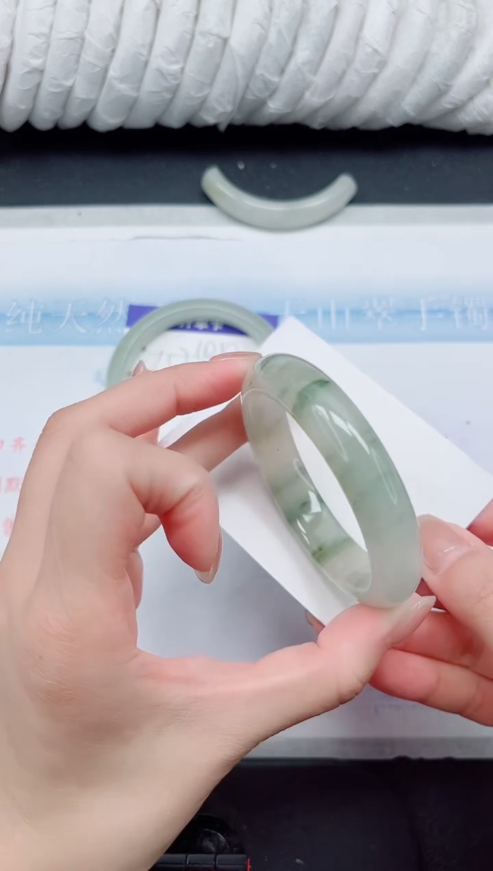 【闪购商品】石英质玉手镯未镶嵌101-51.9