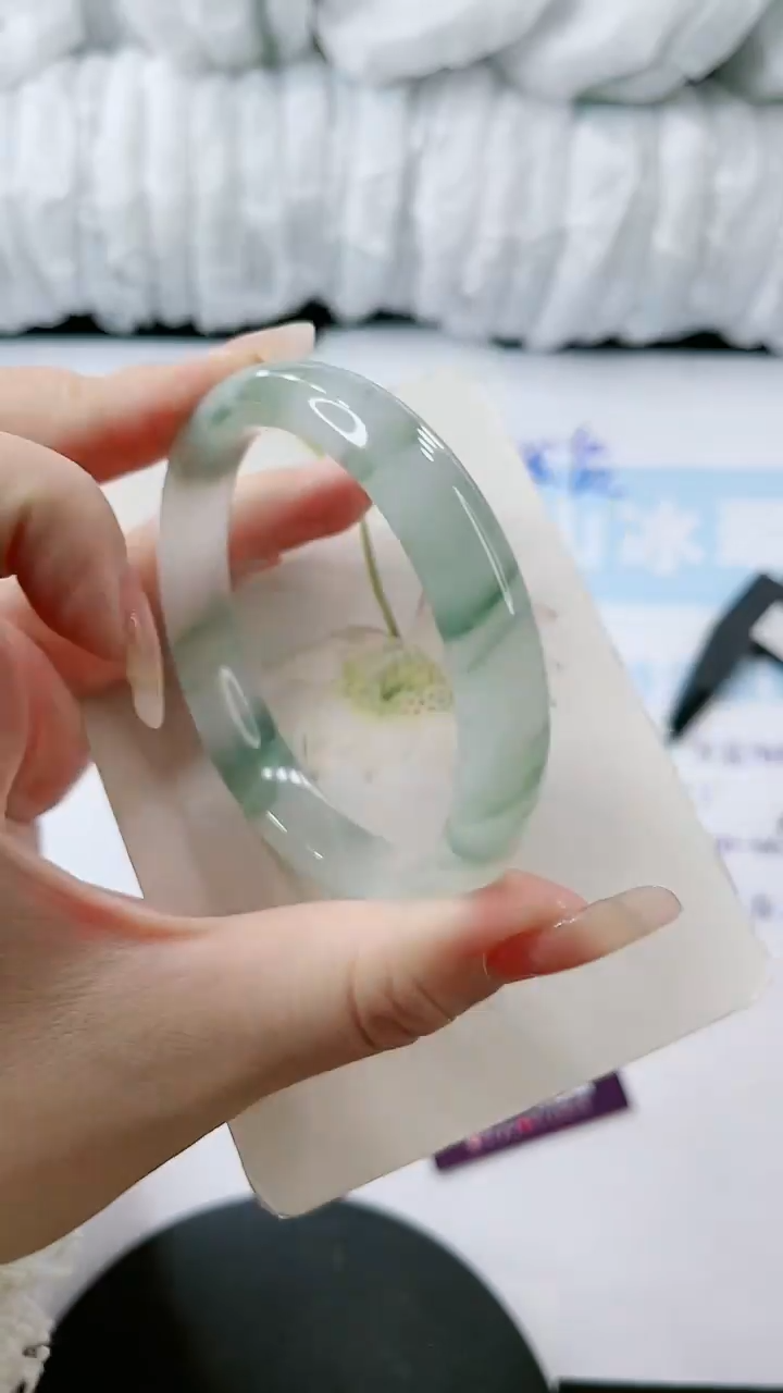 【闪购商品】石英质玉手镯未镶嵌多样性发货S94