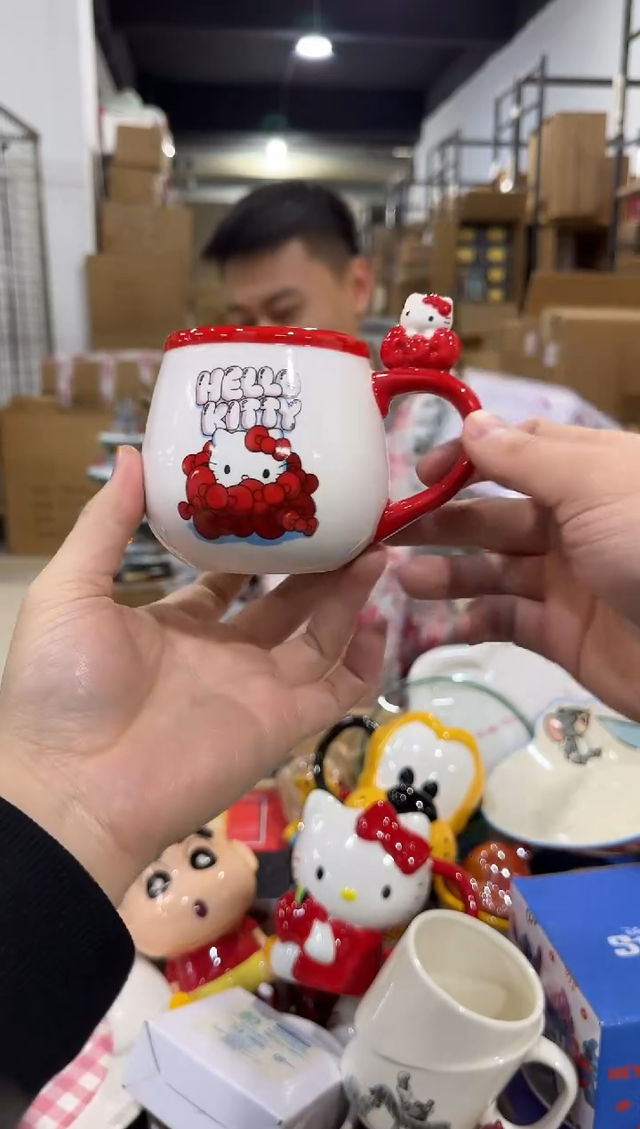 瓷片kt猫大肚公仔杯