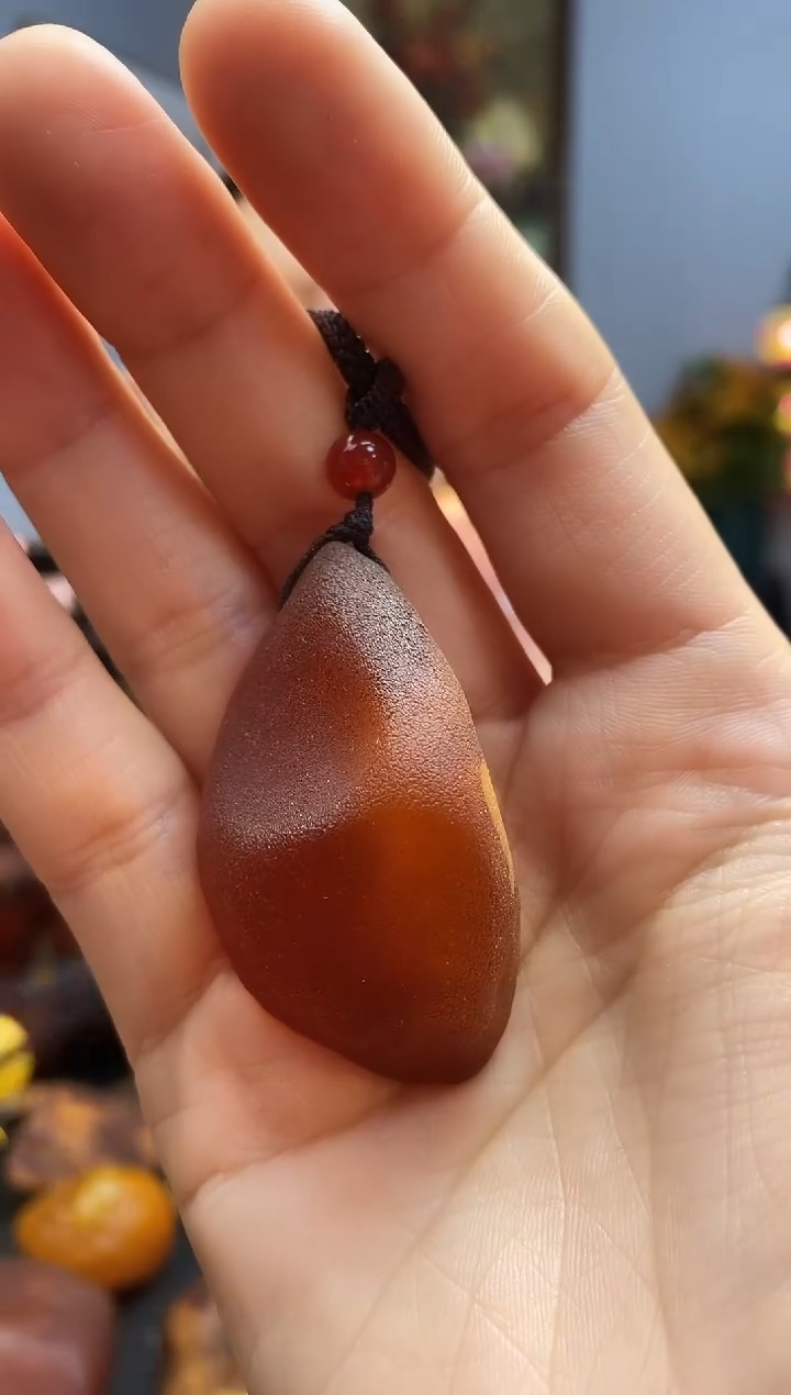 琥珀颈饰未镶嵌挂件