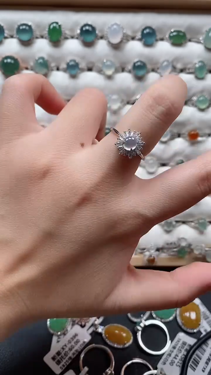 【闪购商品】翡翠戒指银S925镶嵌一物一证一礼盒