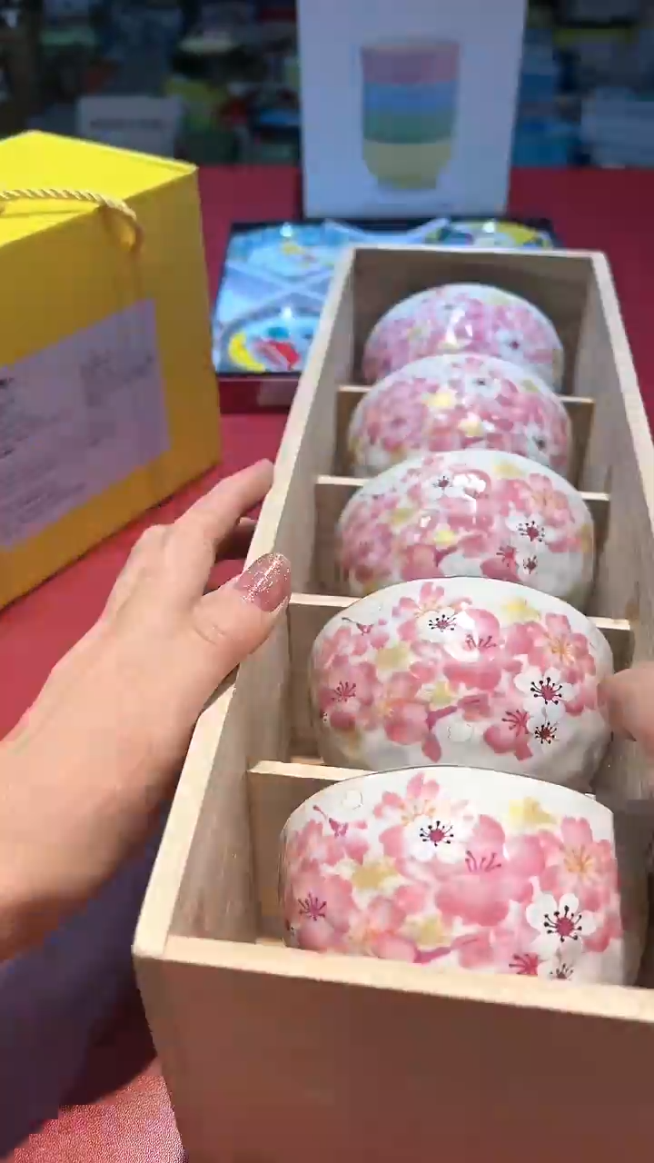 【闪购商品】瓷片锅碗瓢盆一件不剩