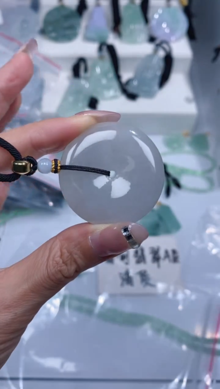 颈饰未镶嵌翡翠吊坠