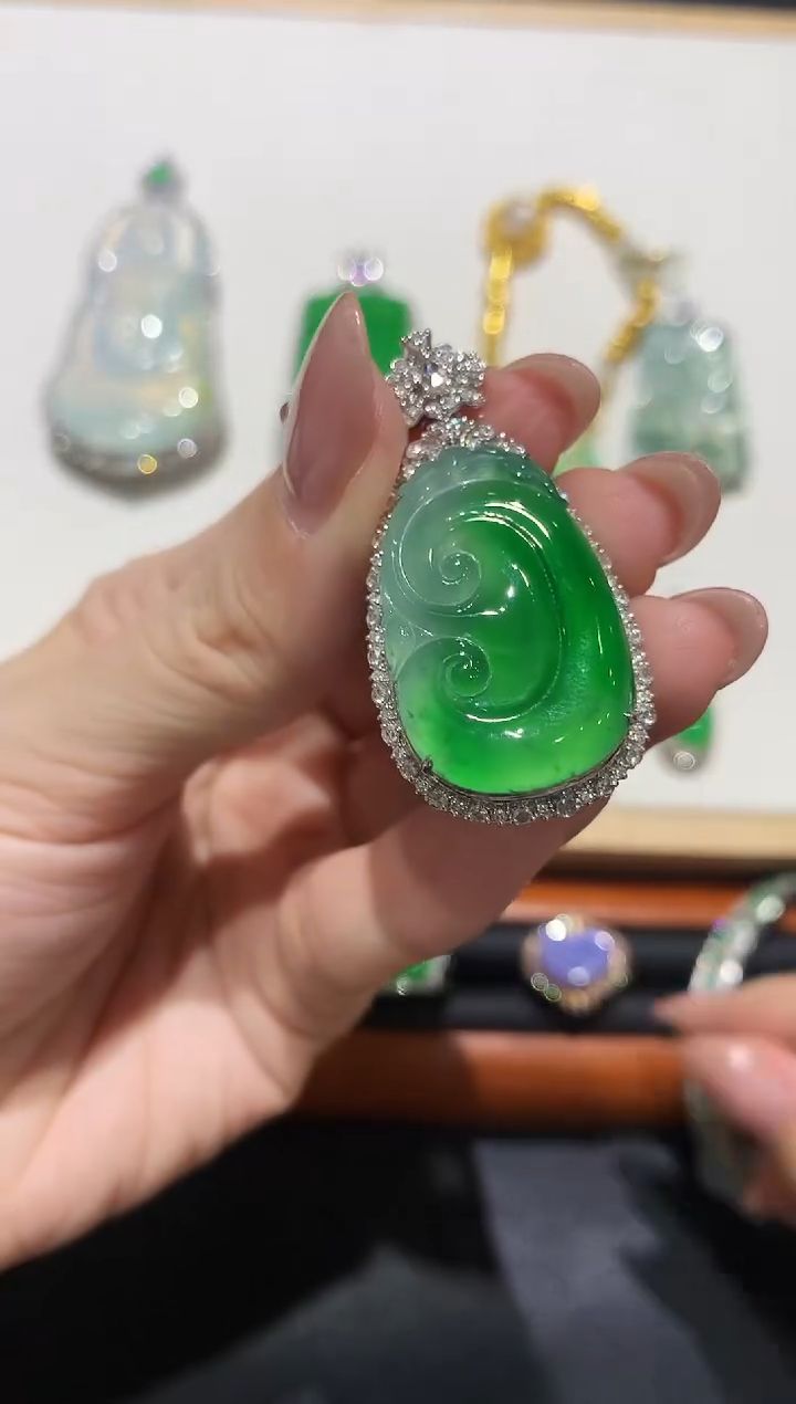 翡翠18K金镶嵌吊坠(不含链)团购3