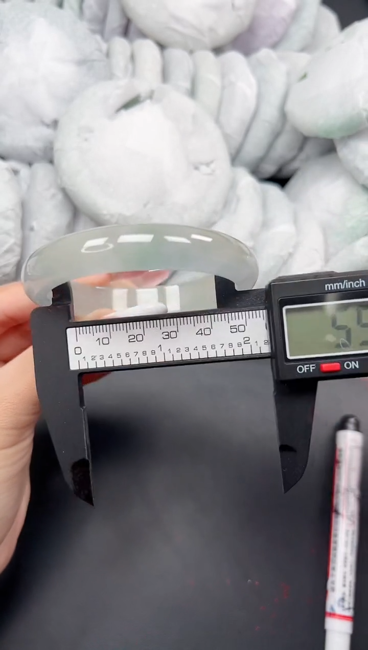 精品手镯，一物一拍J-009