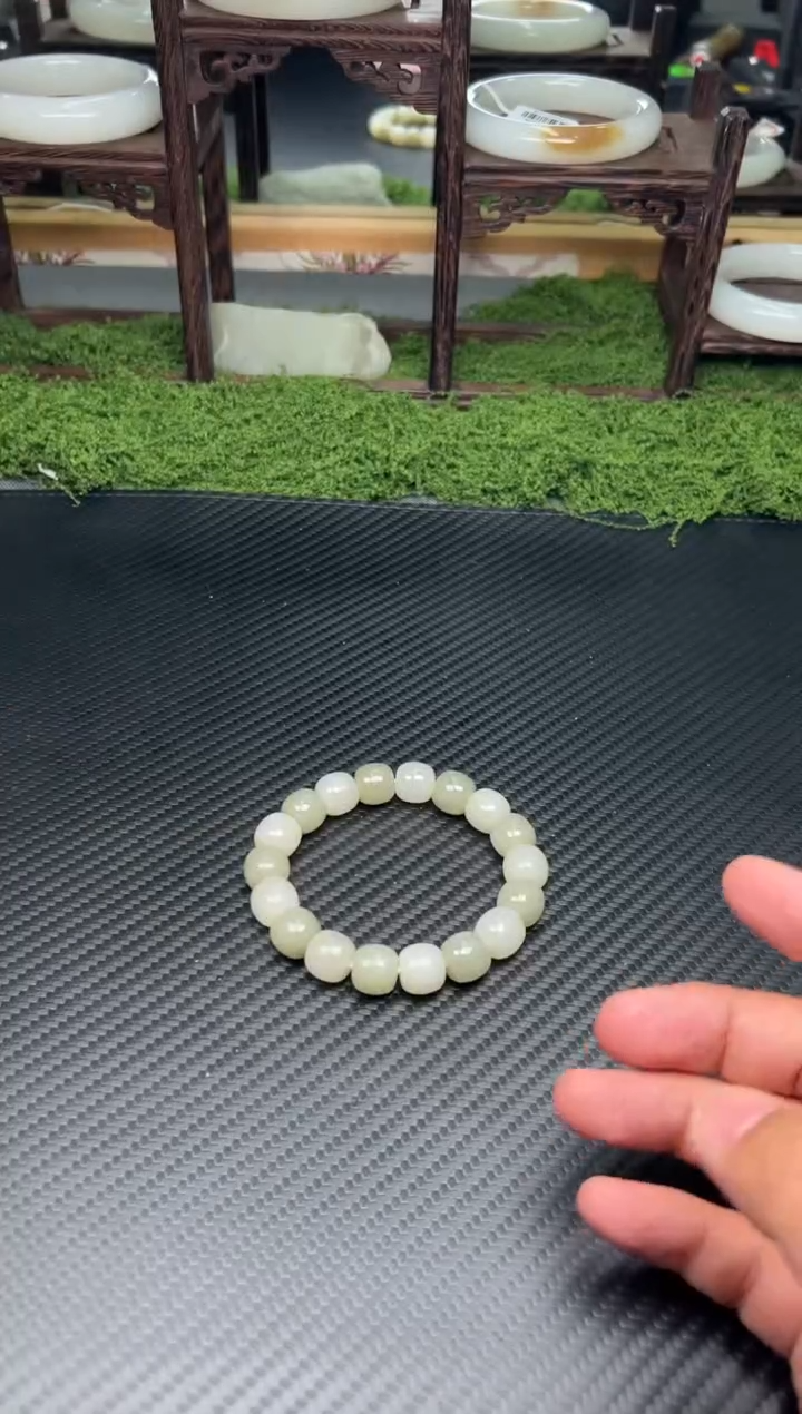 未镶嵌手串和田玉且末微色差卡10