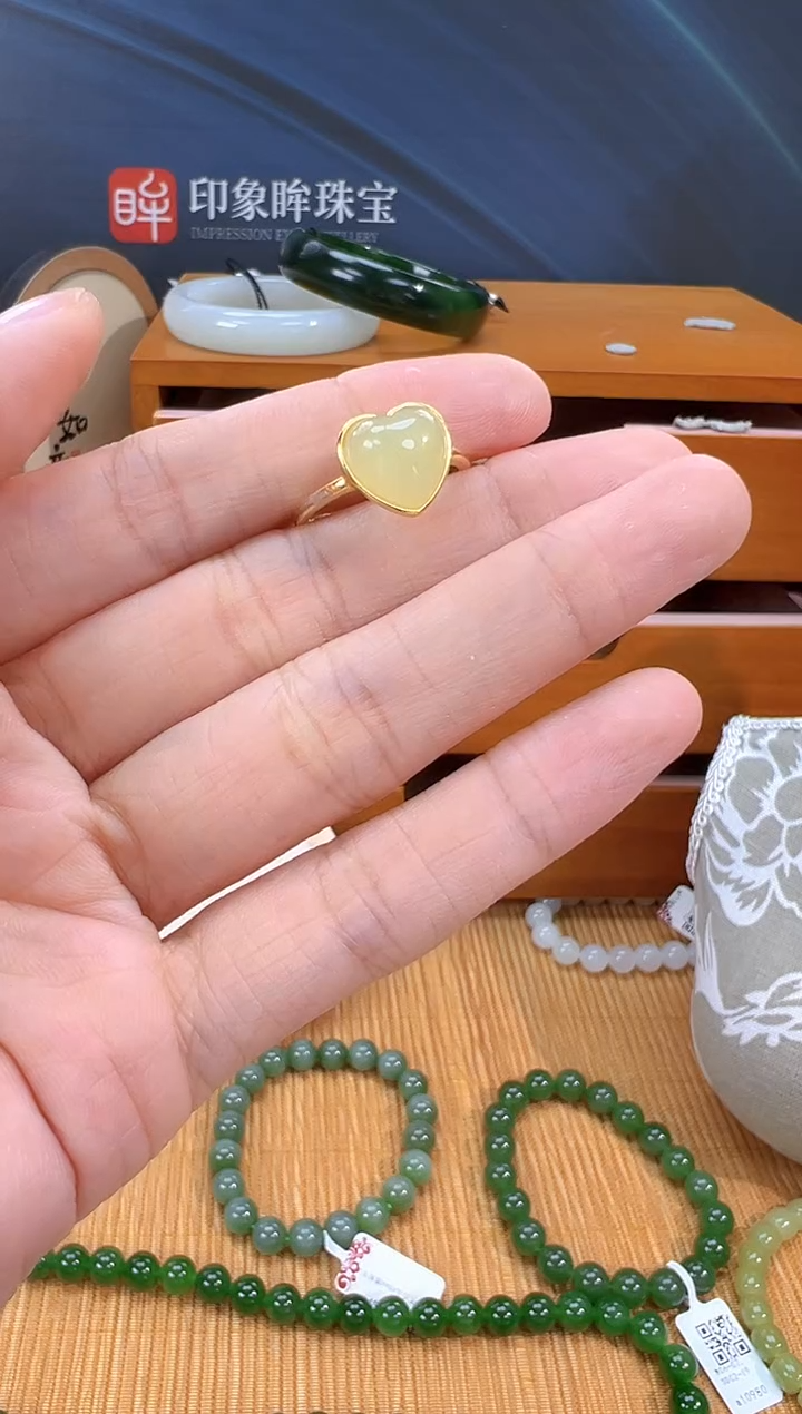 未镶嵌戒指和田玉多样性拍一发一 cg