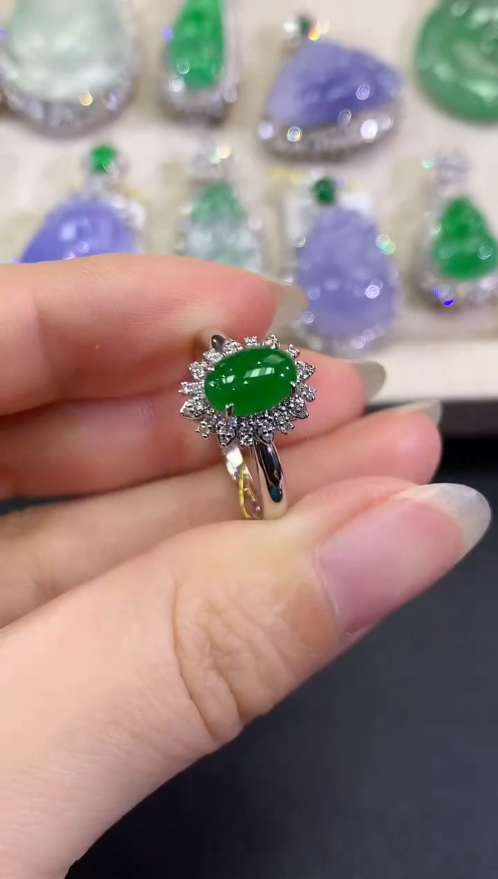 【闪购商品】翡翠戒指18K金镶嵌B109  