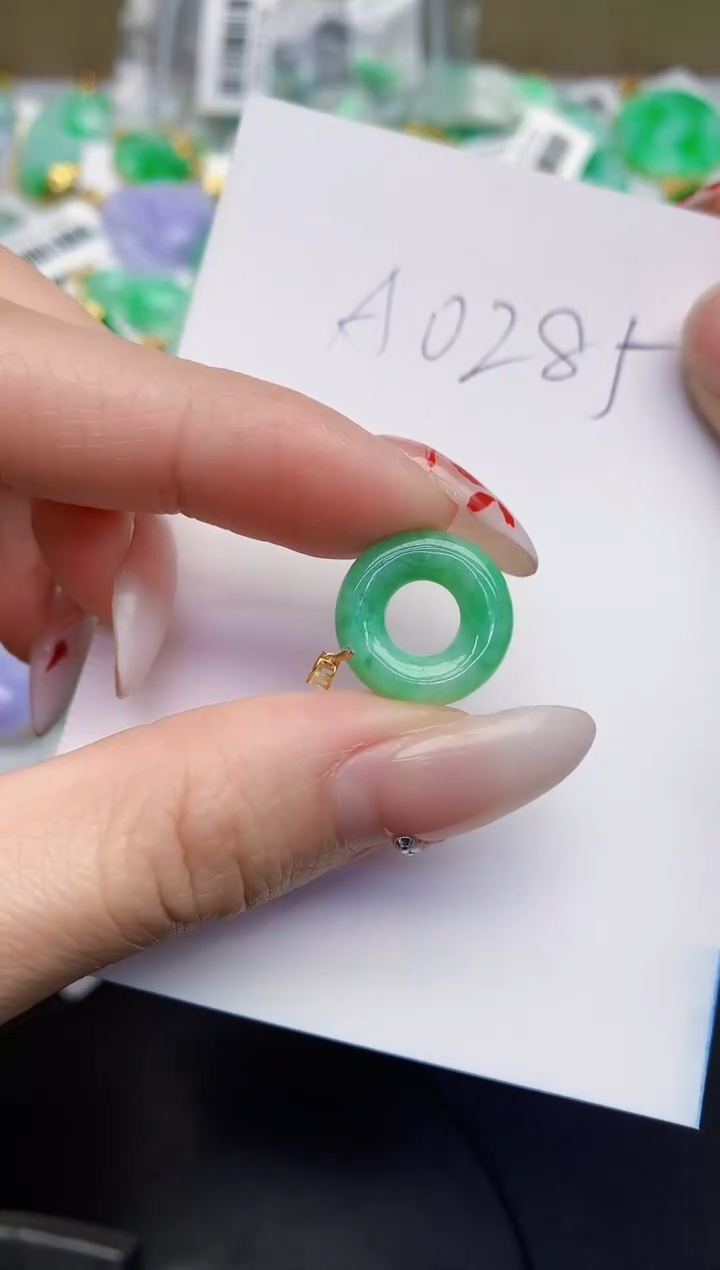 【闪购商品】翡翠颈饰18K金镶嵌000000000000