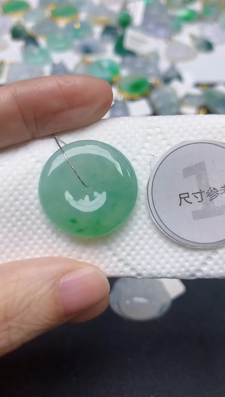 颈饰未镶嵌翡翠天然缅甸A货翡翠