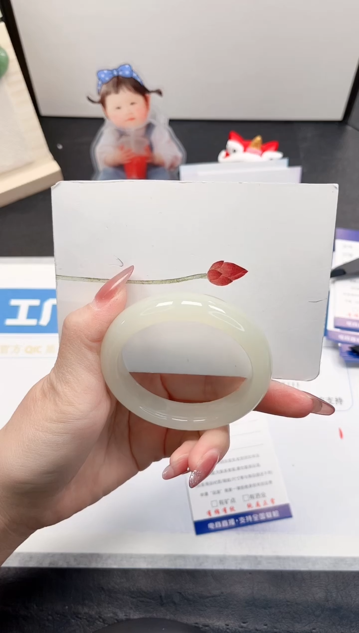 【闪购商品】石英质玉手镯未镶嵌277-55