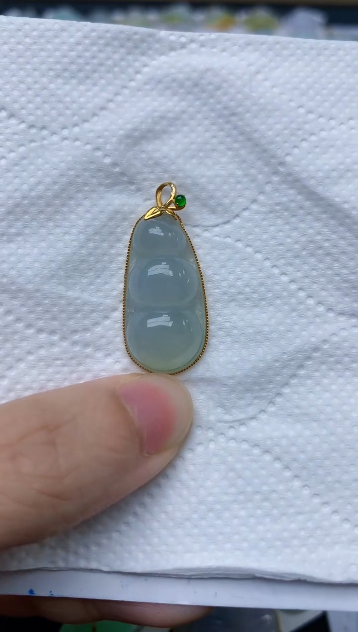 翡翠18K金镶嵌颈饰天然缅甸A货翡翠