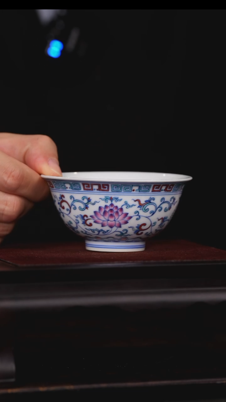 【闪购商品】摆件【瓷见如故】涂杏花斗彩撇口杯