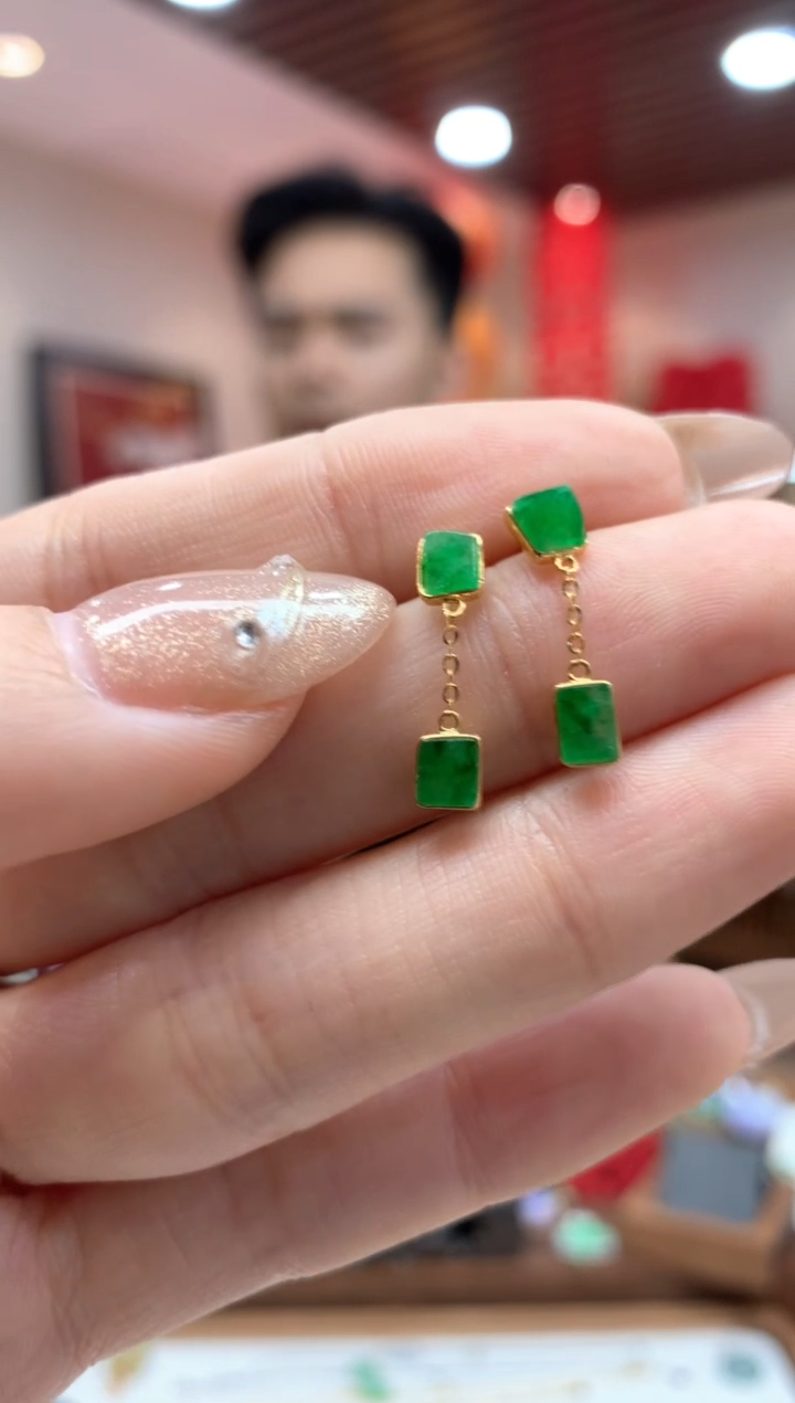 【闪购商品】翡翠耳饰18K金镶嵌耳钉